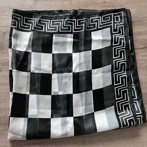 Women’s Scarf - Black and White Geometric Scarf